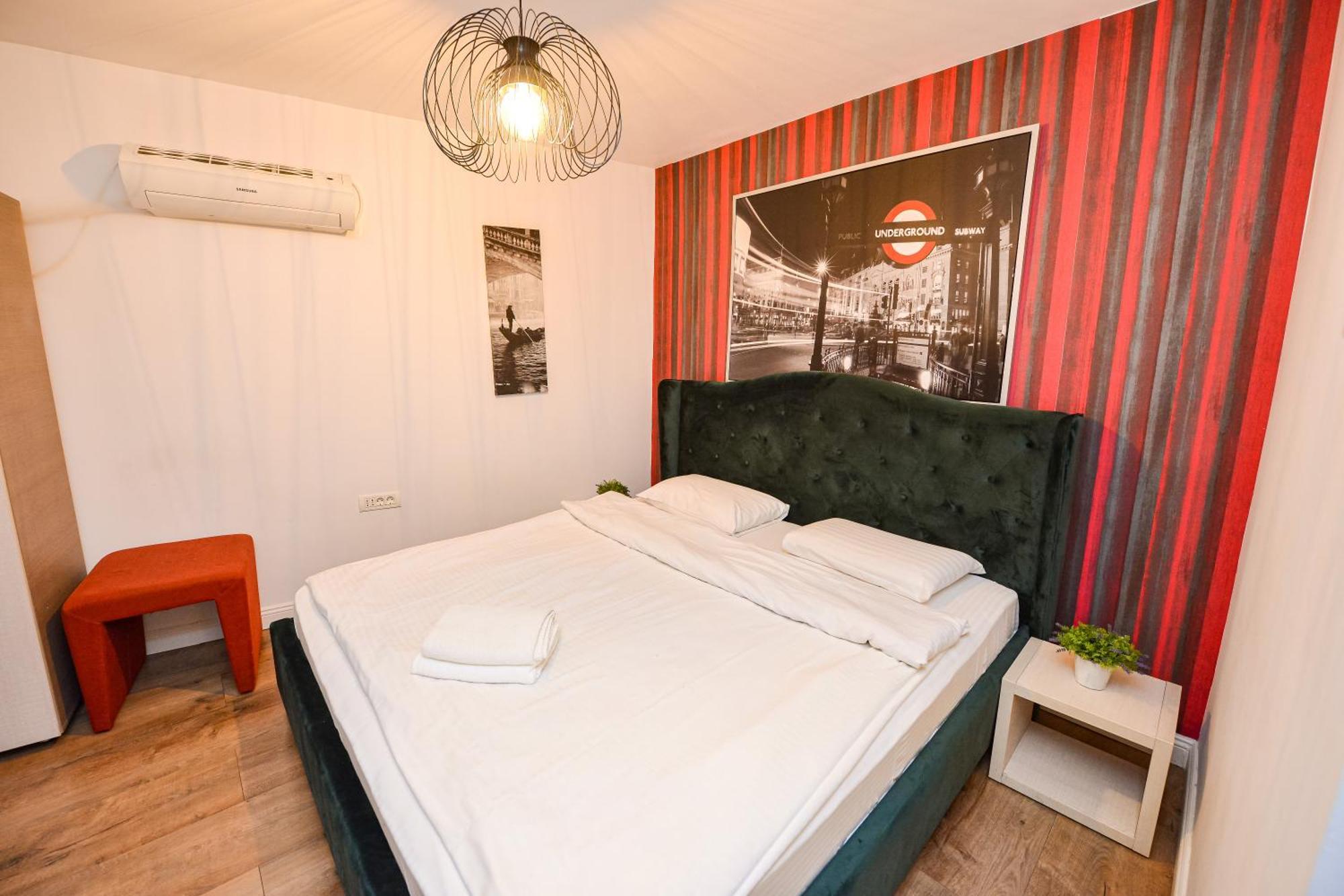 The Lincoln Suites - Central Shabbat Friendly Apartments Bucarest Exterior foto
