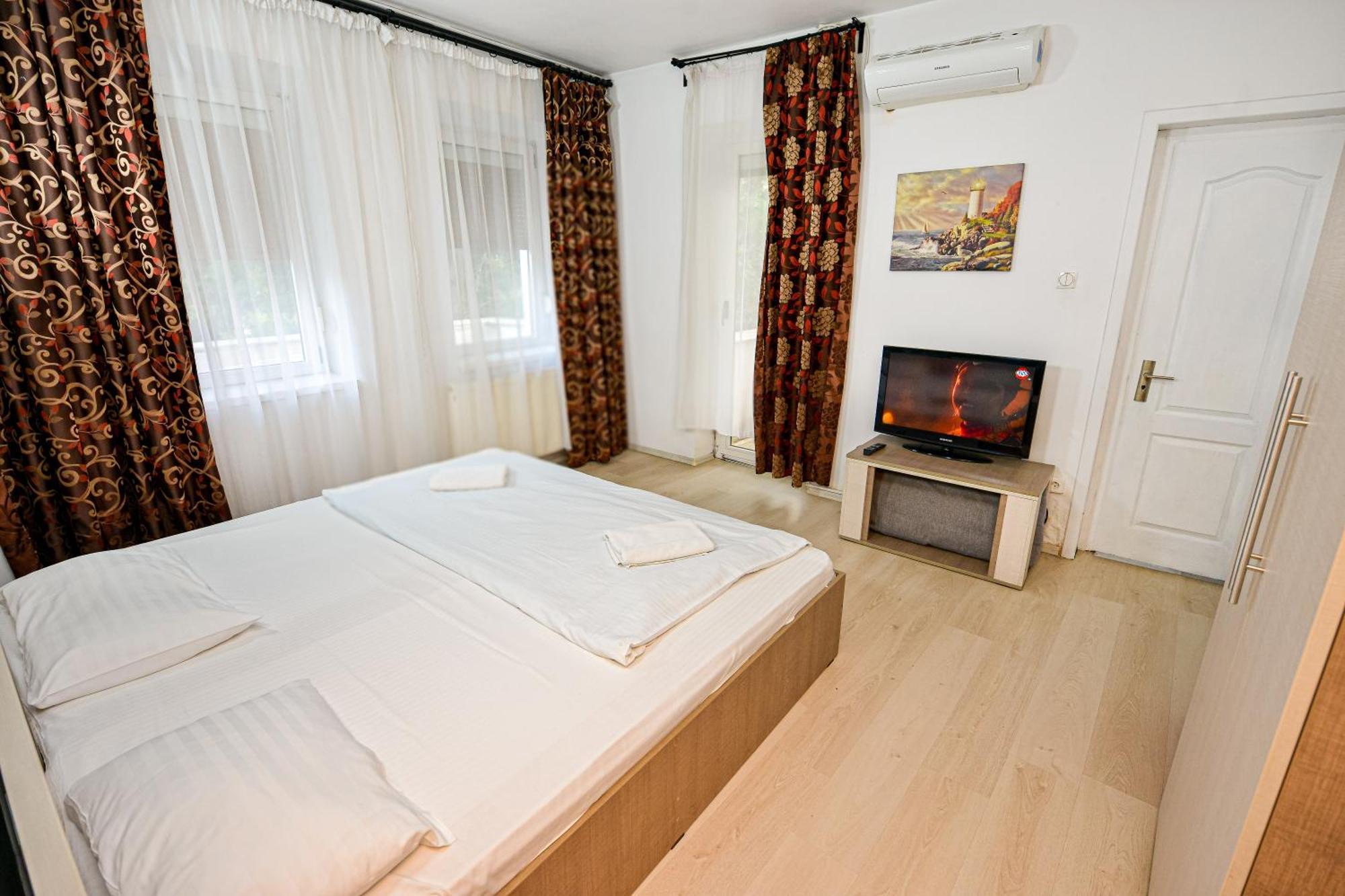 The Lincoln Suites - Central Shabbat Friendly Apartments Bucarest Exterior foto