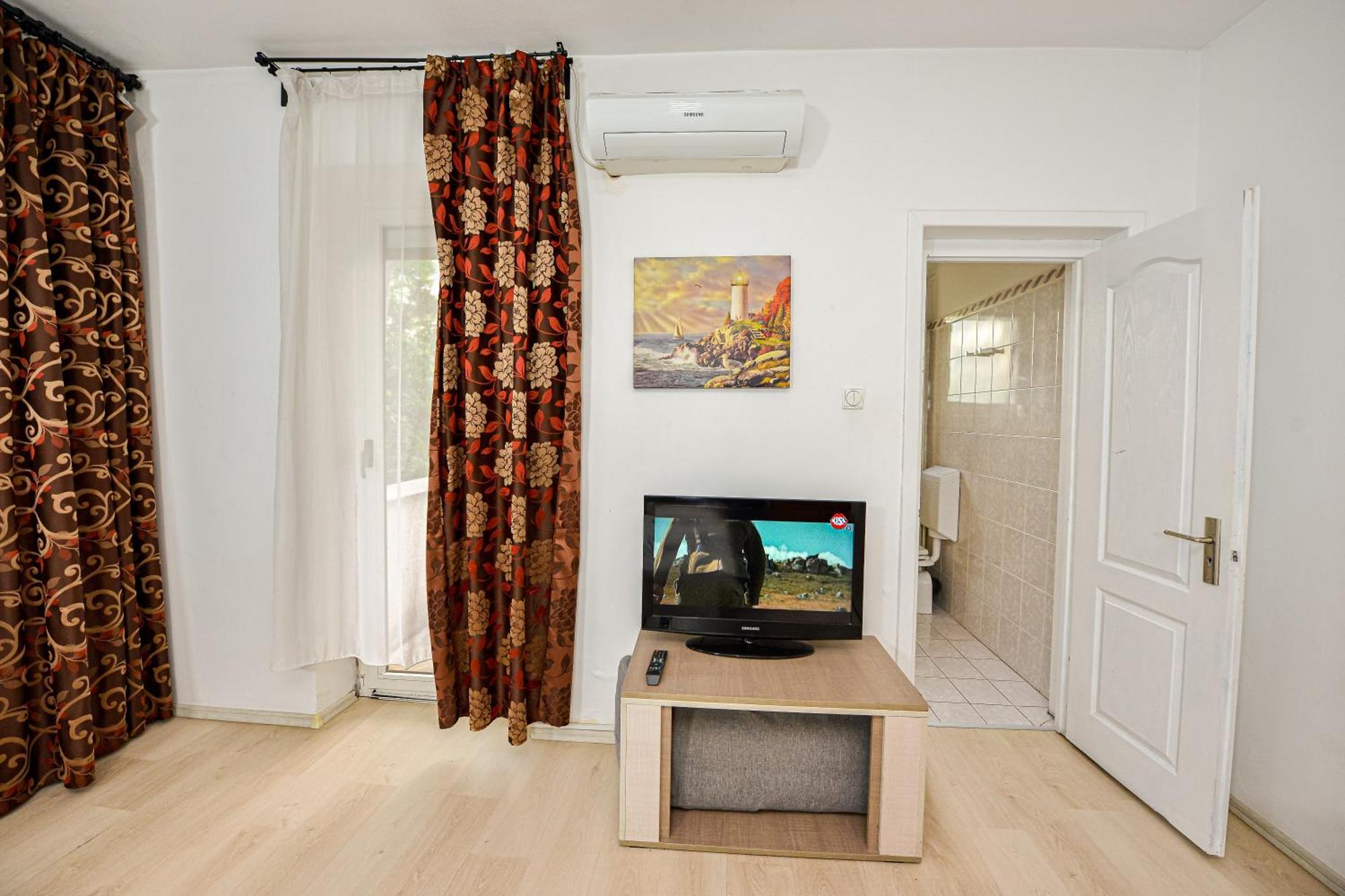 The Lincoln Suites - Central Shabbat Friendly Apartments Bucarest Exterior foto